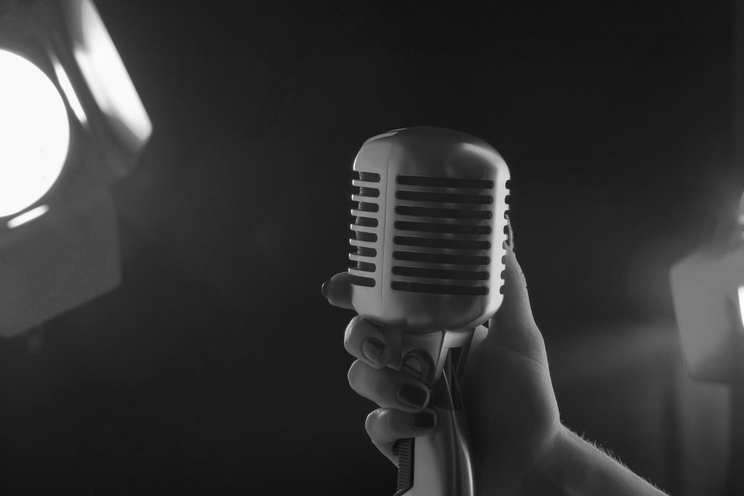 audio-microphone-retro-style-2.png